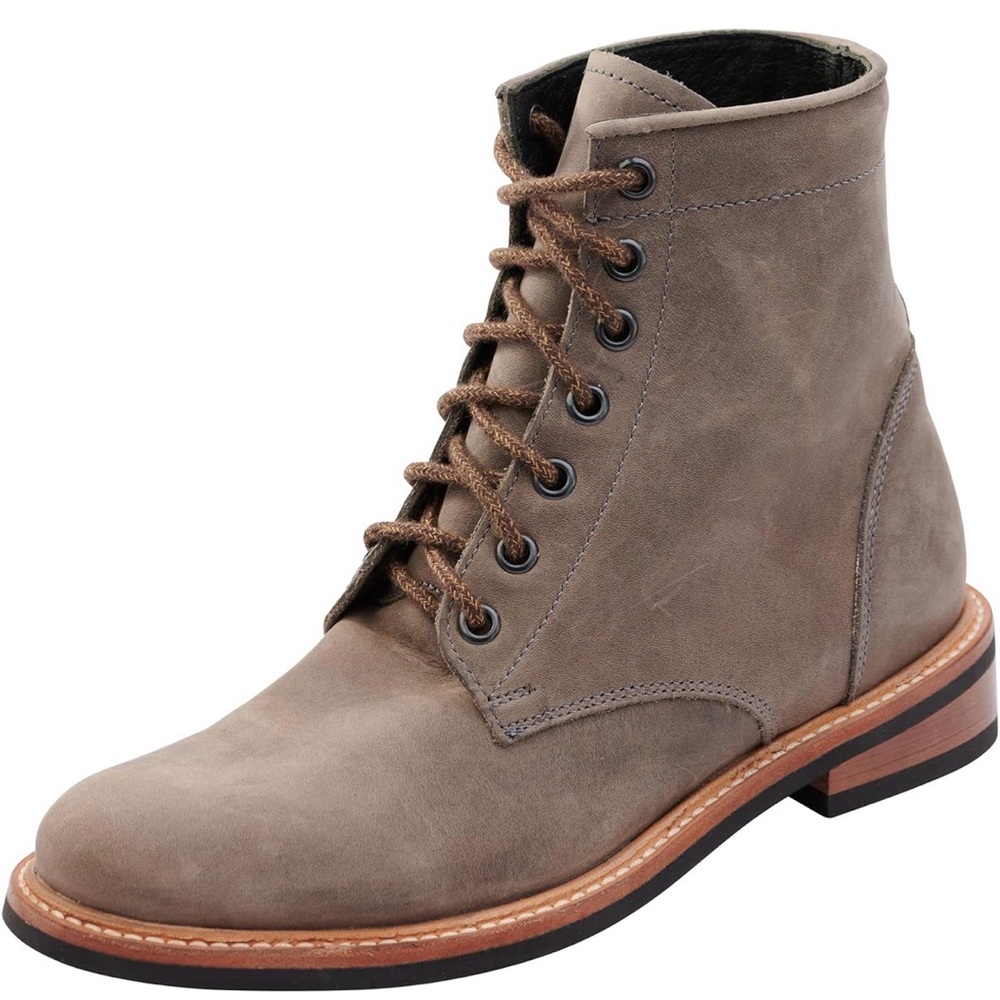 Nisolo Women’s Taupe Leather Lace-Up Boots